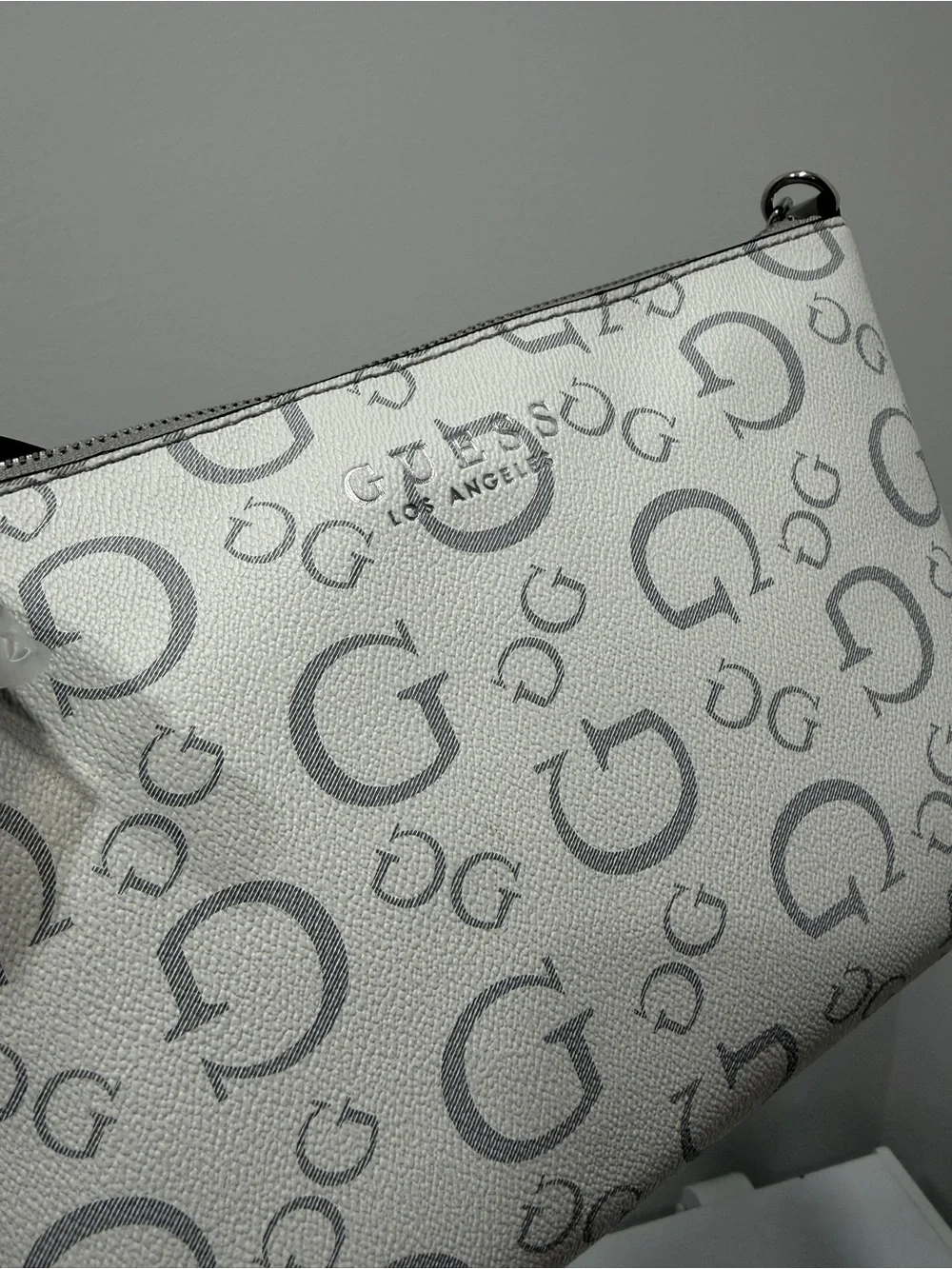 Guess White & Gray Logo Shoulder Bag - Picture 4 of 5